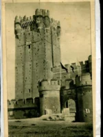 POSTAL MEDINA DEL CAMPO (VALLADOLID), EDS LA Valenciana castillo de la Mota. Puerta de entrada ,, escrita y circulada 1944, buen sello, 9x 14 cm.