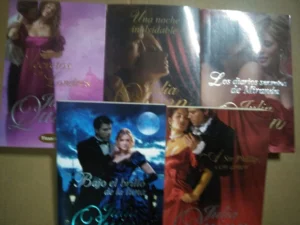 5 novelas de JULIA QUINN: secretos de Londres 15, una noche inolvidable, los diarios secretos de Miranda, bajo el brillo de la luna 15, a sir Phillip con amor 10