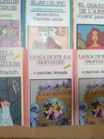 5 libros libros juveniles en CATALA: RAPELLERIES GALACTIQUES, EL JOC I EL FOC, EL GUARDIA DE L`ANELL, LA VETLA D`EN PERE RUIXES, L´ARCA DE NOE,