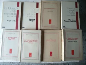 8 libros derecho, EL DERECHO EN LA EXISTENCIA HUMANA, ORDEN PUBLICO Y CONFLICTOS COLECTIVOS, LOS TRATADOS INTERNACIONALES, EL MOTIVO 1º DEL ARTICULO 1692, EL ARRENDAMIENTO RUSTICO EN LA TRANSMISION , EL ARRENDAMIENTO COMO APORTACION SOCIAL , EL CONSENTIMI