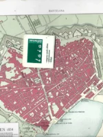 plano BARCELONA en 1854, 23x32 cm y al dorso uno doble 32x 47 cm