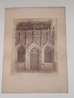 FOTOGRAFIA ORIGINAL BARCELONA CAPILLA DE SAN JORGE EN LA AUDIENCIA foto J.LAURENT MADRID PEGADA EN CARTÓN 36x 50 cm. ESTA EN BUEN ESTADO