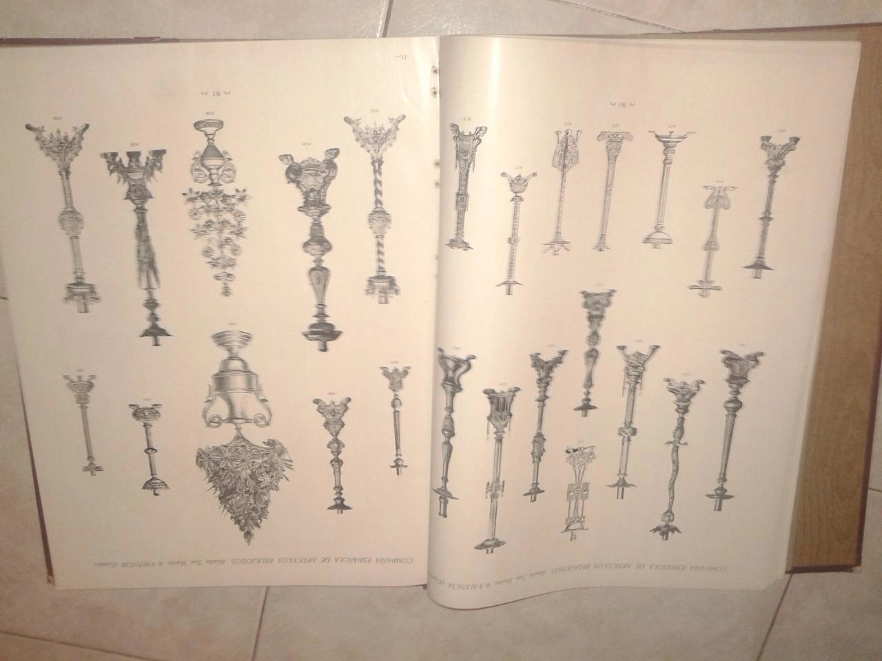 COMPAÑÍA ESPAÑOLA DE ARTICULOS RELIGIOSOS ABADIA SAN MARTIN 8 VALENCIA fabricas de tejidos de seda , confección de ornamentos, estatuaria, altares, pulpitos, confesionarios, mobiliario orfebreria, velas, vidrieras, vinos de consagrar