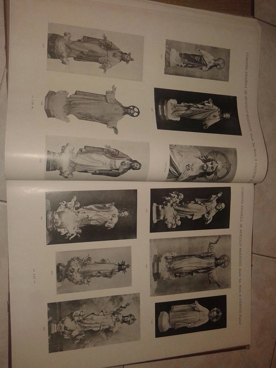 COMPAÑÍA ESPAÑOLA DE ARTICULOS RELIGIOSOS ABADIA SAN MARTIN 8 VALENCIA fabricas de tejidos de seda , confección de ornamentos, estatuaria, altares, pulpitos, confesionarios, mobiliario orfebreria, velas, vidrieras, vinos de consagrar