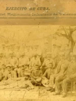 2 FOTOS DE EJERCITO DE LA GUERRA DE CUBA Primer Batallon del Regimiento Infanteria de Valencia nº 23, 6ª compañía (1er Teniente JOSE MAGOR 2º teniente VICTOR FRAILE 2º teniente AMBROSIO VALL)