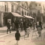 POSTAL FOTOGRAFICA GANDIA 3 los porches en domingo,